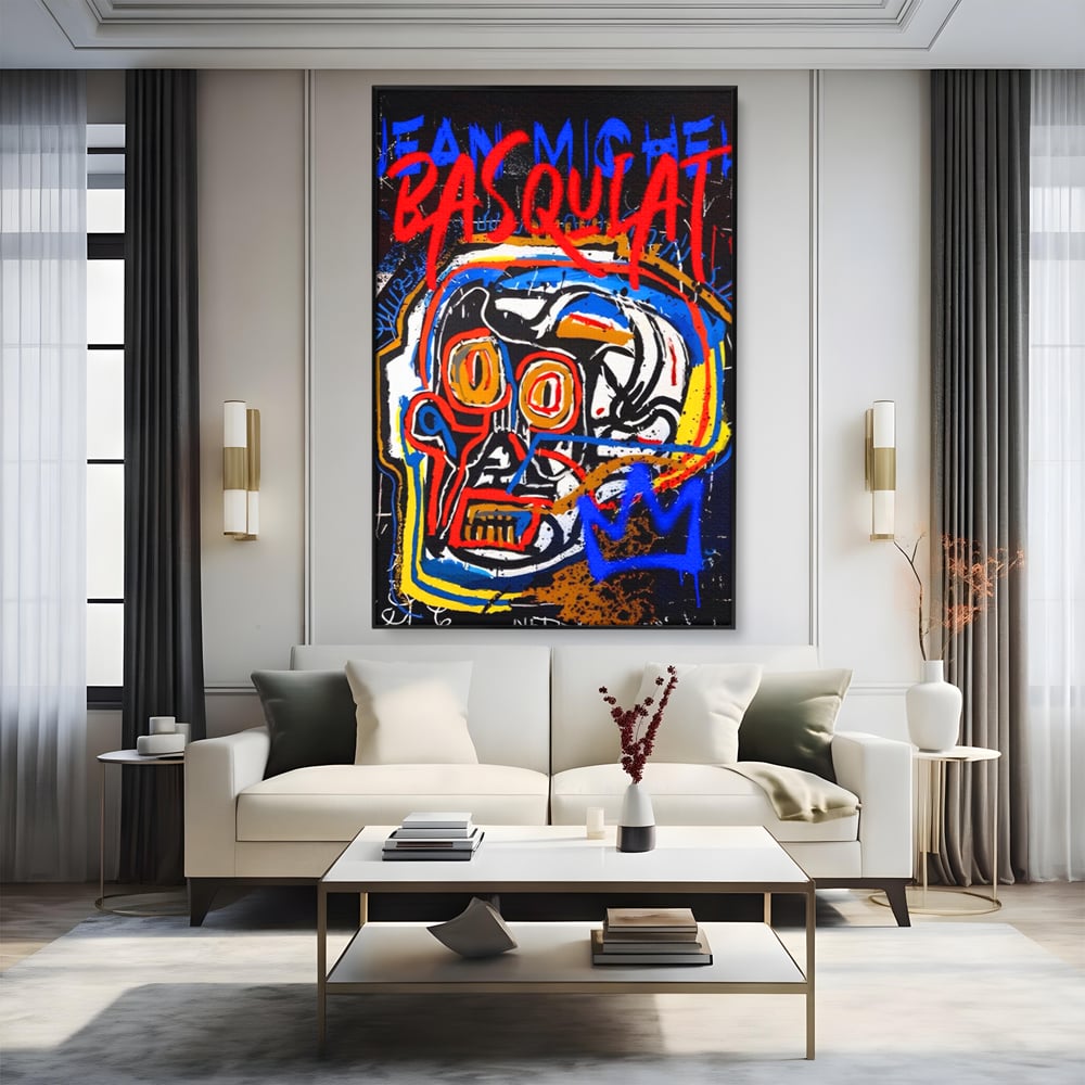 Tablou canvas cu tablou canvas cu portret stil graffiti, in rama de aluminiu negru, pe perete intr-un living